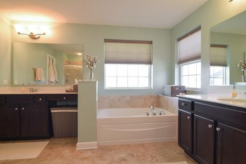 3597 Harold Cir, Hoffman Estates, IL 60192 photo 10