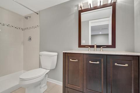 9352 S Yates Blvd, Chicago, IL 60617 photo 13