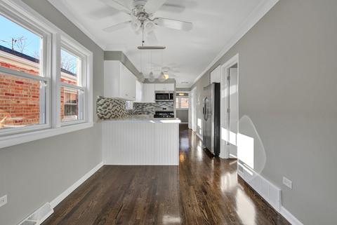 9352 S Yates Blvd, Chicago, IL 60617 photo 7