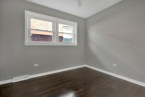 9352 S Yates Blvd, Chicago, IL 60617 photo 14