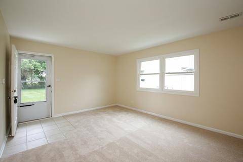 183 Judith Ct #A, Bartlett, IL 60103 photo 3