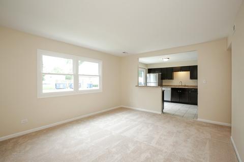 183 Judith Ct #A, Bartlett, IL 60103 photo 2