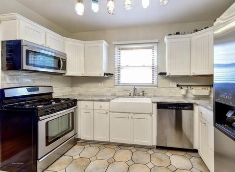 604 S Spring Rd, Elmhurst, IL 60126 photo 3