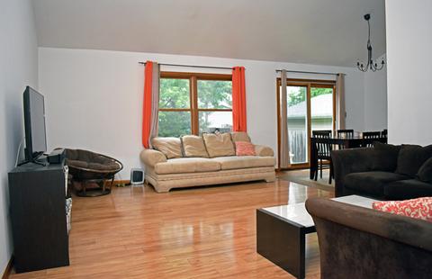 1709 Highview Ave, Mchenry, IL 60050 photo 6
