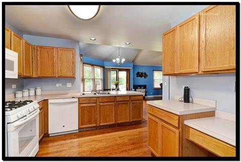 4916 Clover Ln, Plainfield, IL 60586 photo 7