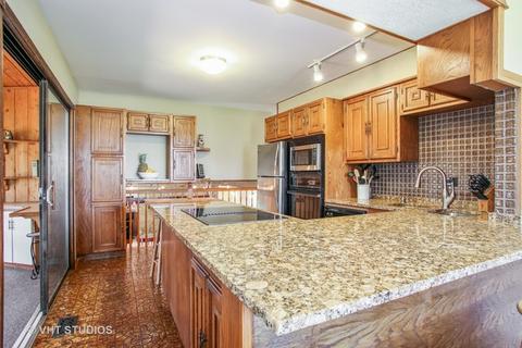 4 N220 Maple Ave, Addison, IL 60101 photo 8