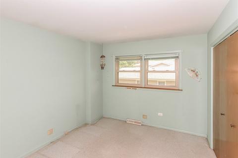 277 Denver Dr, Des Plaines, IL 60018 photo 14