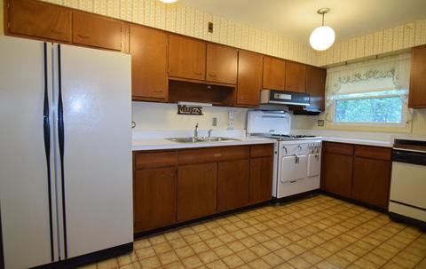 1127 Hermitage Cir, Hoffman Estates, IL 60169 photo 10