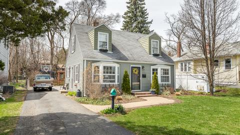 1004 Glencoe St, Wheaton, IL 60187 photo 2