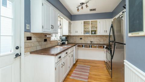 1004 Glencoe St, Wheaton, IL 60187 photo 11