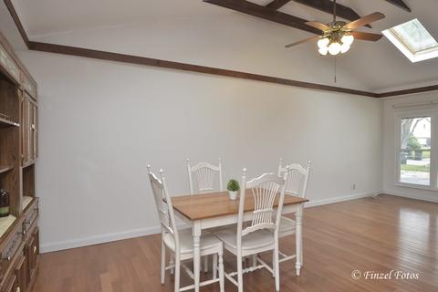 1820 Ashley Rd, Hoffman Estates, IL 60169 photo 5