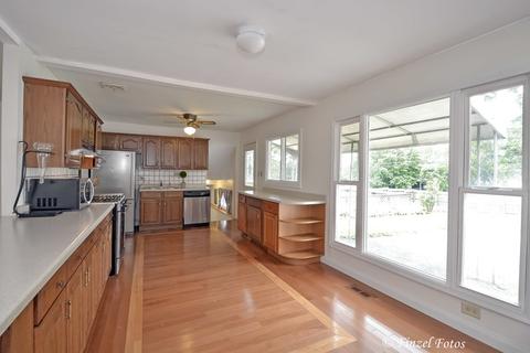 1820 Ashley Rd, Hoffman Estates, IL 60169 photo 7