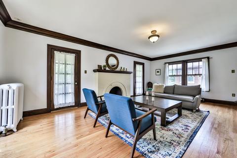 359 Bartram Rd, Riverside, IL 60546 photo 3