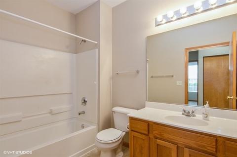 1541 Matthew Dr, Algonquin, IL 60102 photo 9
