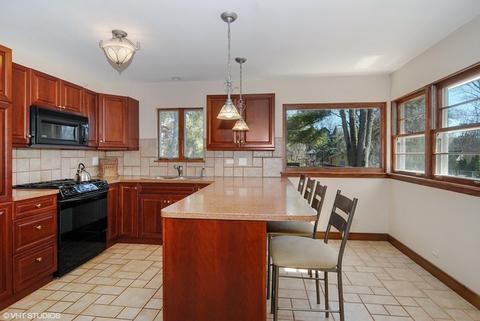 375 Uvedale Rd, Riverside, IL 60546 photo 9