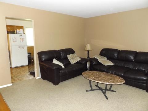 813 Althoff Dr, Mchenry, IL 60051 photo 5