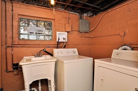 566 E 104th Pl, Chicago, IL 60628 photo 22