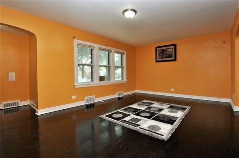 566 E 104th Pl, Chicago, IL 60628 photo 8