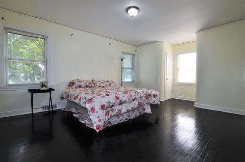 566 E 104th Pl, Chicago, IL 60628 photo 17