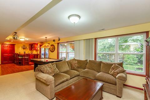 796 Red Barn Ln, Elgin, IL 60124 photo 19