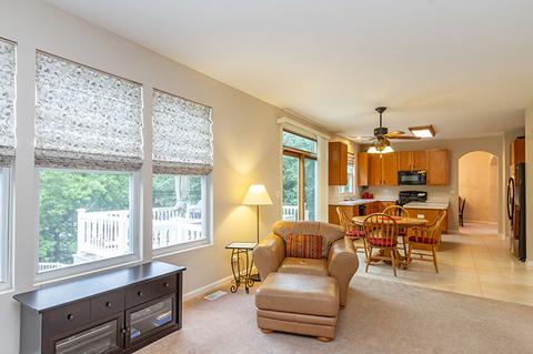 796 Red Barn Ln, Elgin, IL 60124 photo 14