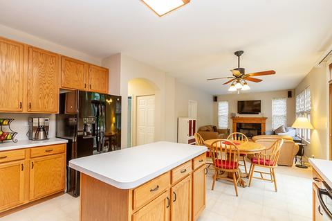 796 Red Barn Ln, Elgin, IL 60124 photo 10