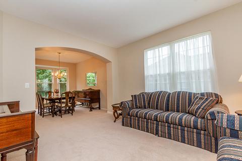 796 Red Barn Ln, Elgin, IL 60124 photo 5