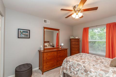 796 Red Barn Ln, Elgin, IL 60124 photo 31