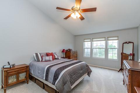 796 Red Barn Ln, Elgin, IL 60124 photo 25