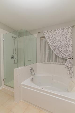 796 Red Barn Ln, Elgin, IL 60124 photo 30