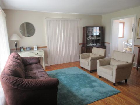 110 N Pine St, Mount Prospect, IL 60056 photo 2