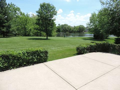 1529 Old Forge Rd, Bartlett, IL 60103 photo 2