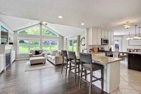 2880 Weld Rd, Elgin, IL 60124 photo 3