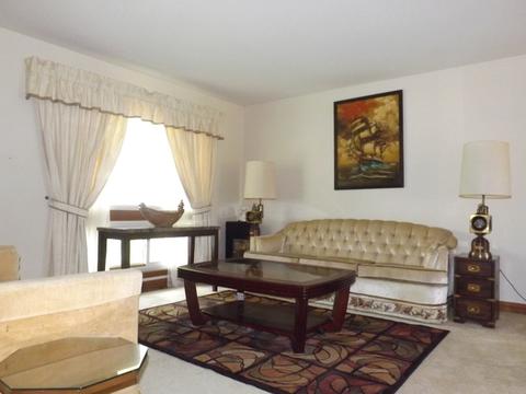 1129 Valley Stream Dr, Wheeling, IL 60090 photo 2