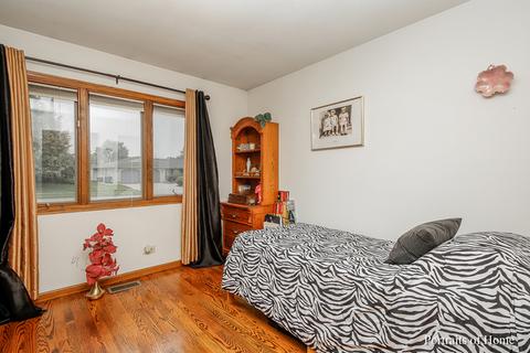 855 Brewster Ln, Bartlett, IL 60103 photo 17
