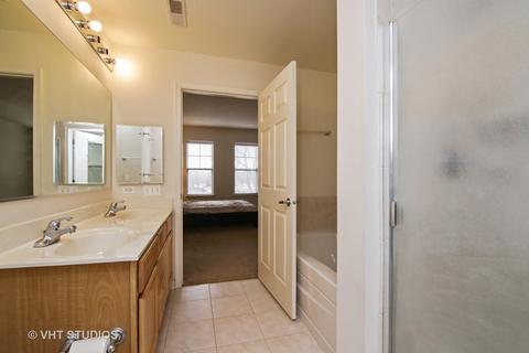 660 Prestwick Ln #207, Wheeling, IL 60090 photo 8