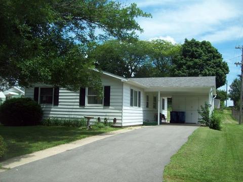 119 Stephens Ave, Walnut, IL 61376 photo 1