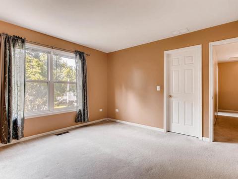 590 Donna Ave, Aurora, IL 60505 photo 17