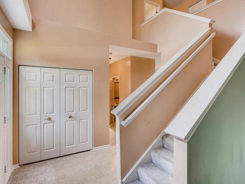 590 Donna Ave, Aurora, IL 60505 photo 8