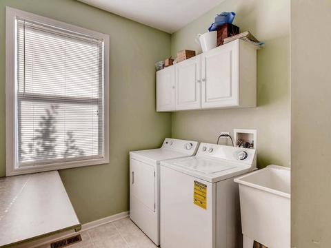 590 Donna Ave, Aurora, IL 60505 photo 23