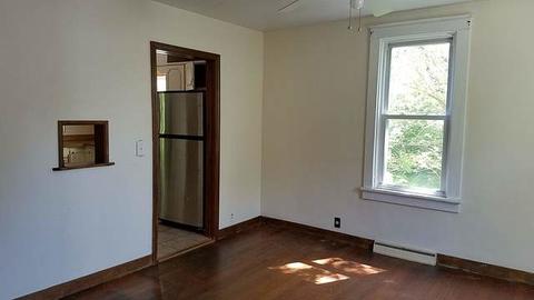 730 Normal Rd, Dekalb, IL 60115 photo 2