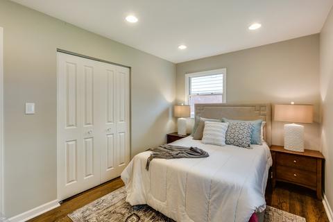 548 Radcliffe Ave, Des Plaines, IL 60016 photo 14