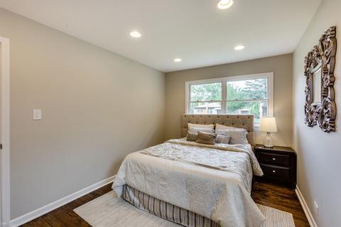 548 Radcliffe Ave, Des Plaines, IL 60016 photo 10