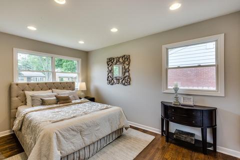 548 Radcliffe Ave, Des Plaines, IL 60016 photo 9