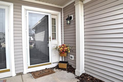 3035 Creekside Dr, Plainfield, IL 60586 photo 2