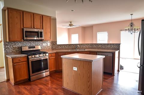 3035 Creekside Dr, Plainfield, IL 60586 photo 6