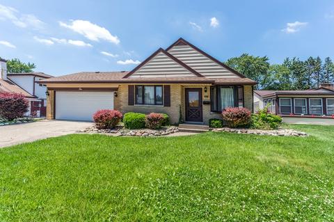 10 N Maple Ct, Addison, IL 60101 photo 1