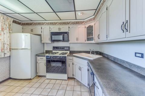 10 N Maple Ct, Addison, IL 60101 photo 10