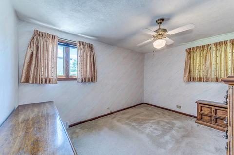 10 N Maple Ct, Addison, IL 60101 photo 13