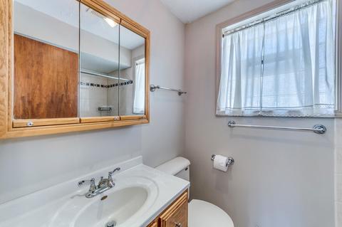 10 N Maple Ct, Addison, IL 60101 photo 14